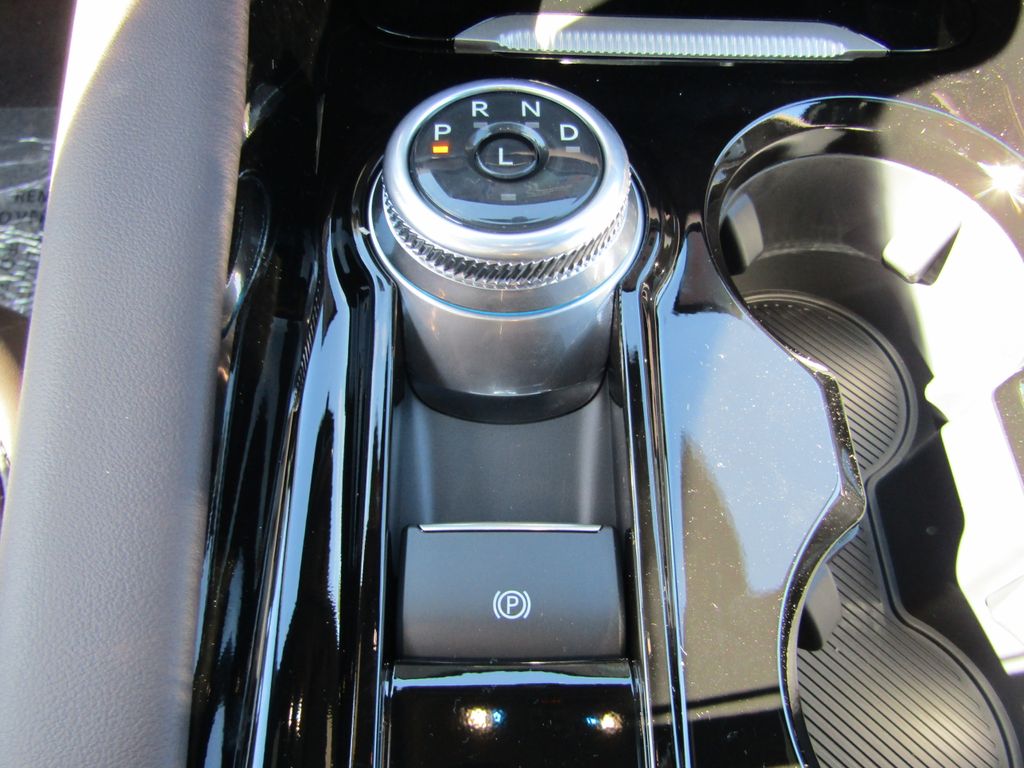 2025 Ford Explorer Platinum photo 27
