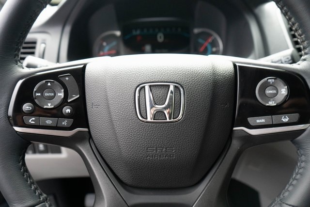 2022 Honda Pilot Touring photo 18