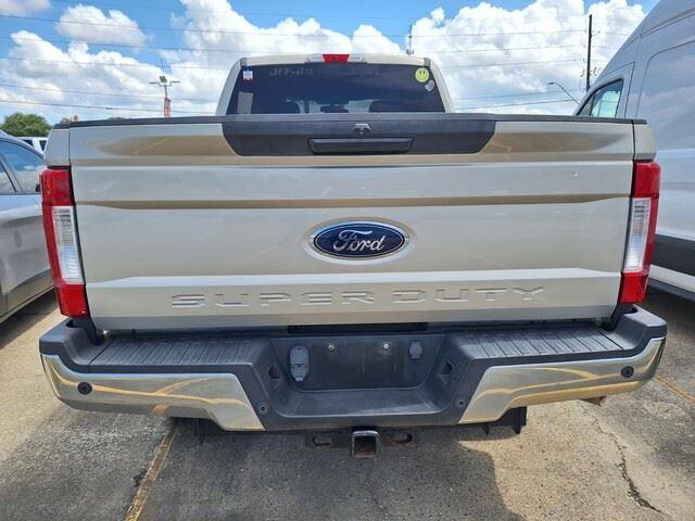 2018 Ford F-250 XLT photo 5