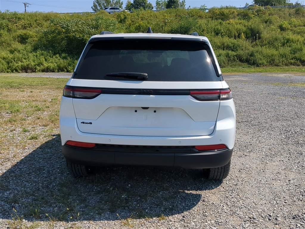 2025 Jeep Grand Cherokee Altitude X photo 3