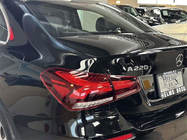 2022 Mercedes Benz A 220 4MATIC photo 7