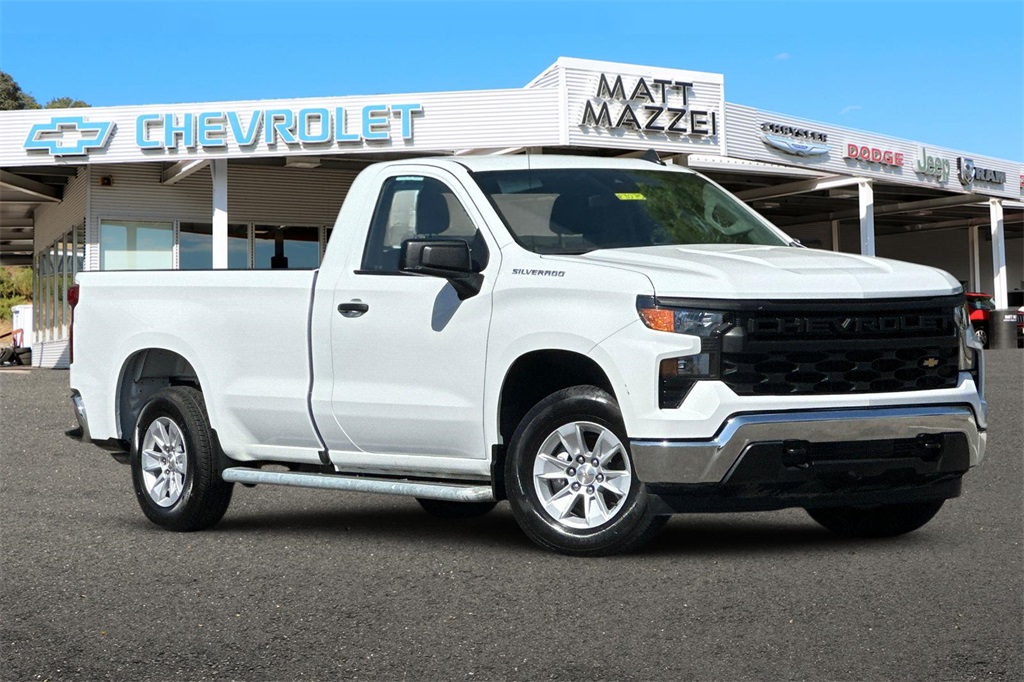 2024 Chevrolet Silverado 1500 photo 2