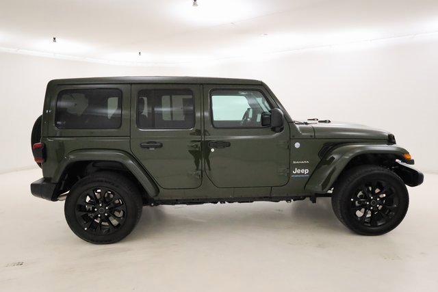 2024 Jeep Wrangler 4xe Sahara photo 2
