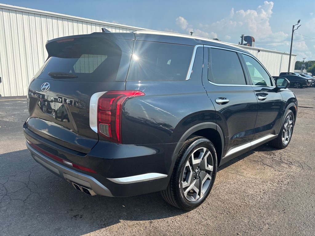 2024 Hyundai Palisade Limited photo 3