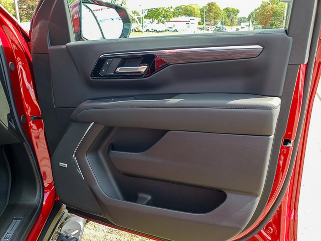 2026 Chevrolet Tahoe Z71 photo 28