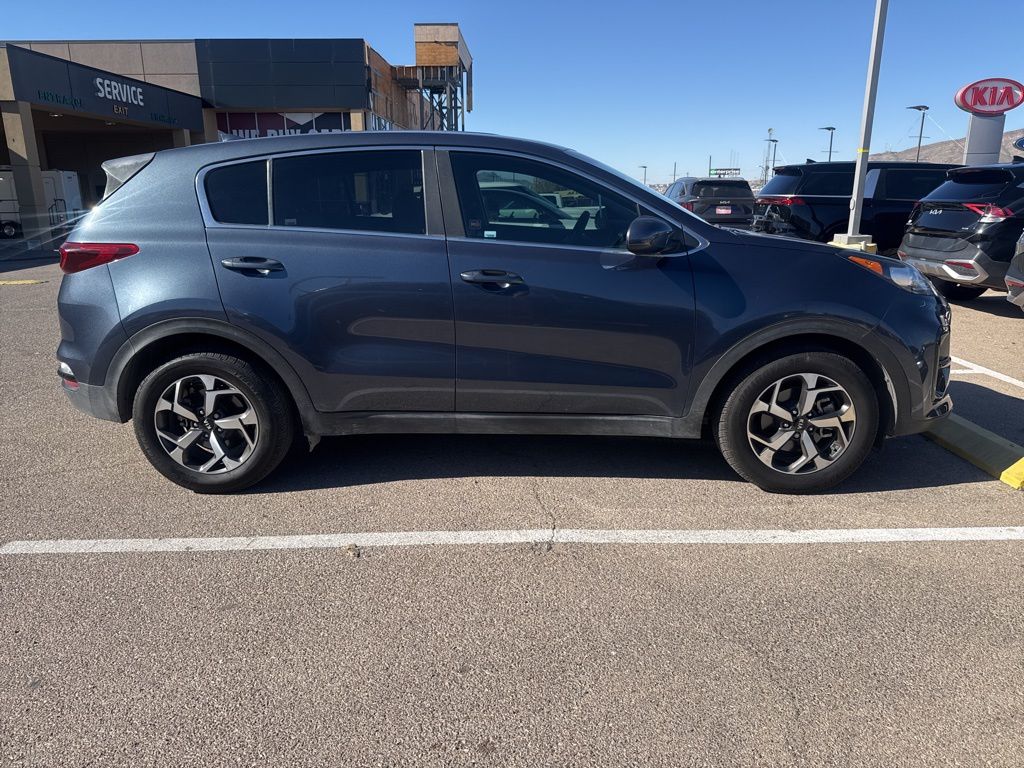 2020 Kia Sportage LX photo 2