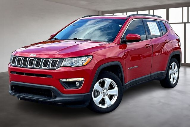 2021 Jeep Compass Latitude photo 2