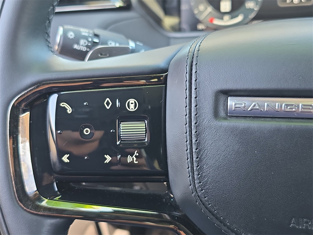 2025 Land Rover Range Rover Velar S photo 17