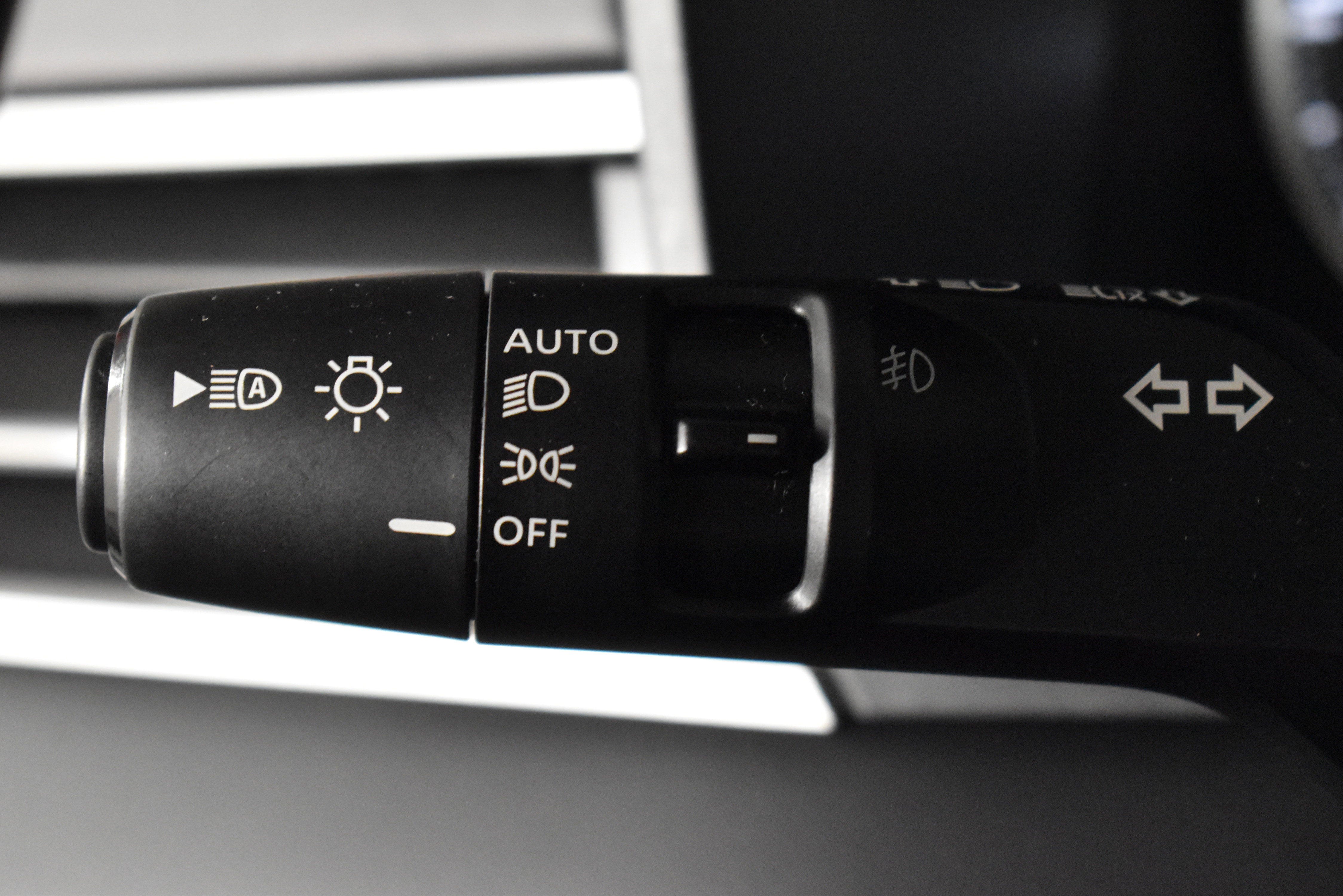 2024 Mitsubishi Outlander SE Ralliart photo 4