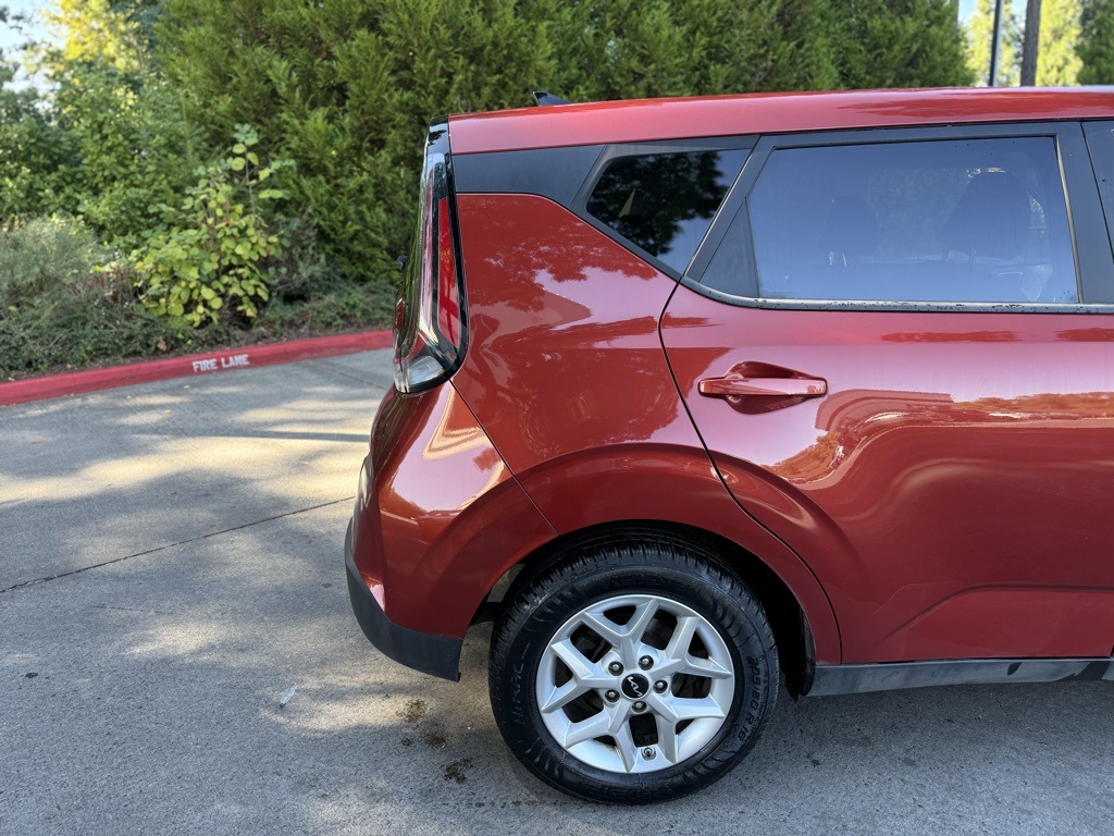 2023 Kia Soul LX photo 9
