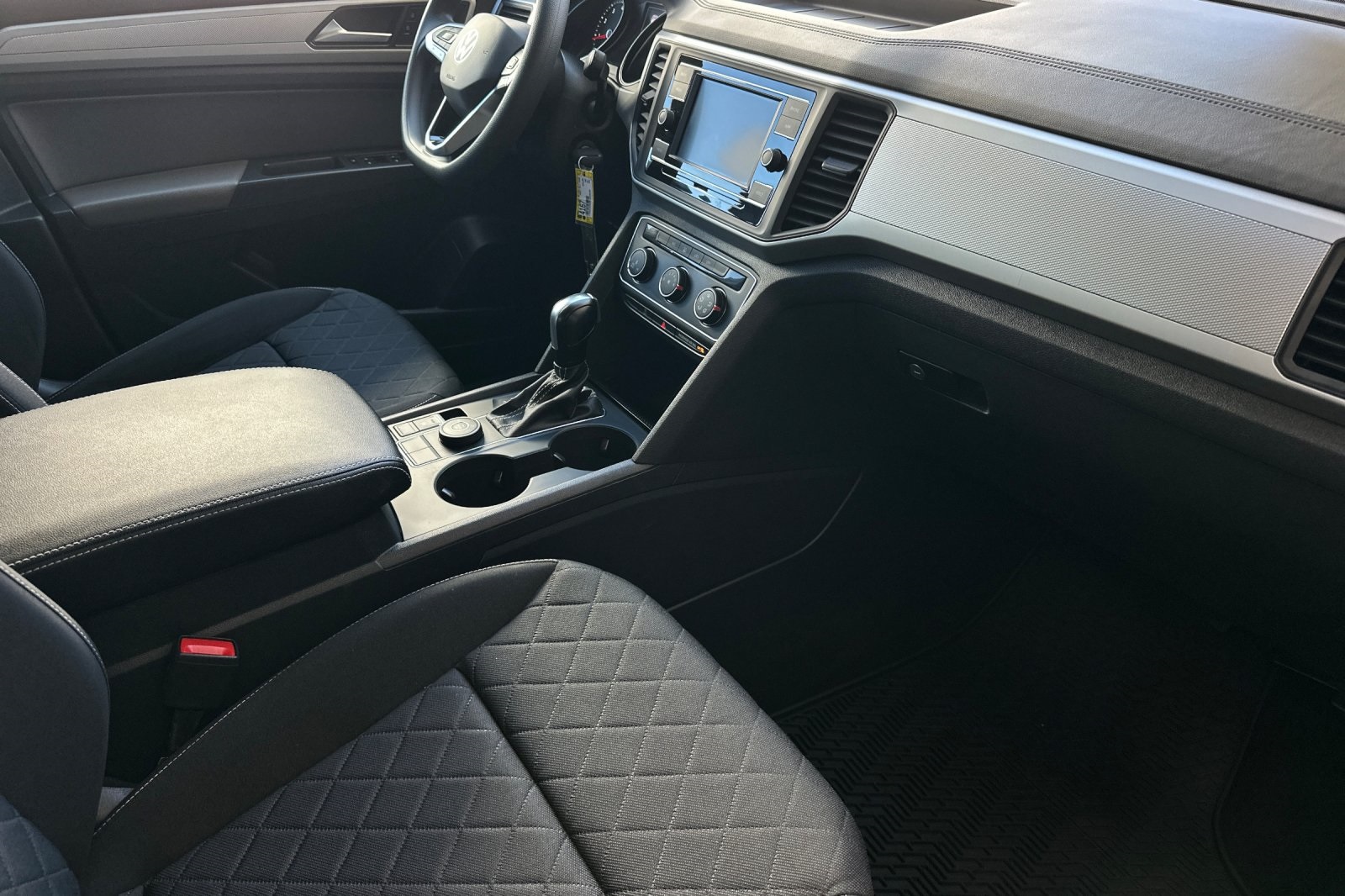 2021 Volkswagen Atlas Cross Sport photo 14