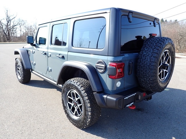 2025 Jeep Wrangler Rubicon photo 2