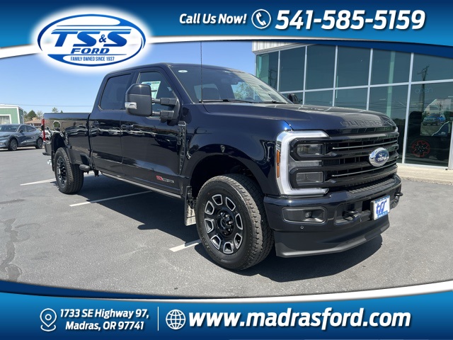 2025 Ford F-350 Super Duty Platinum's photo