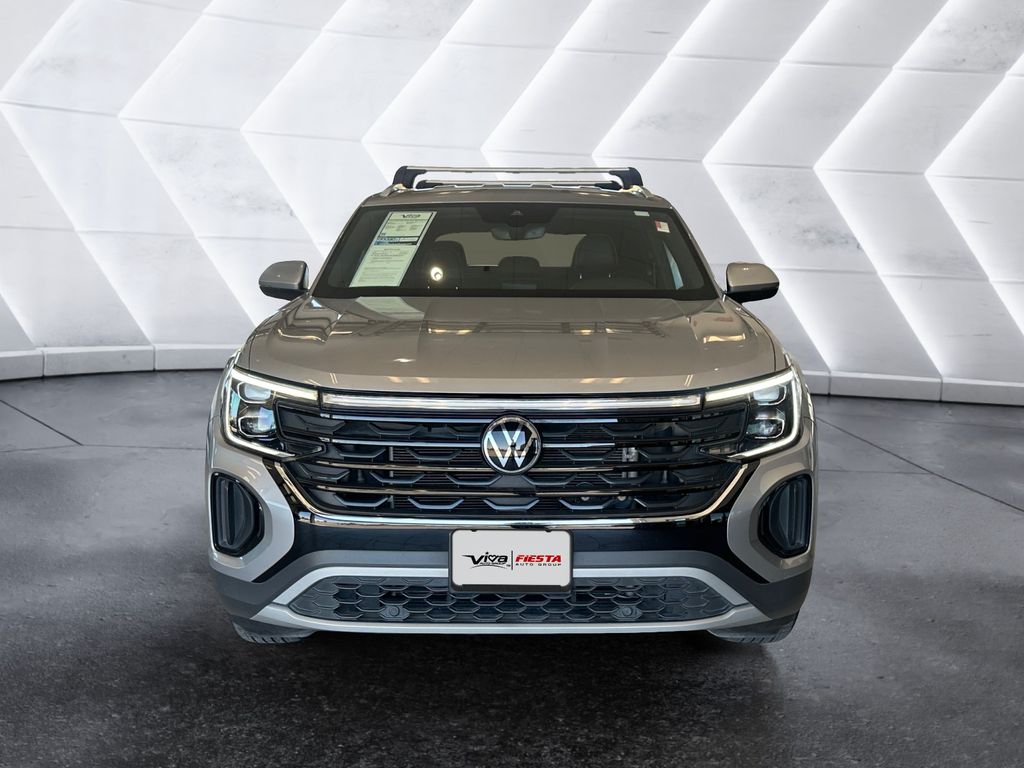 2024 Volkswagen Atlas Cross Sport SE photo 2