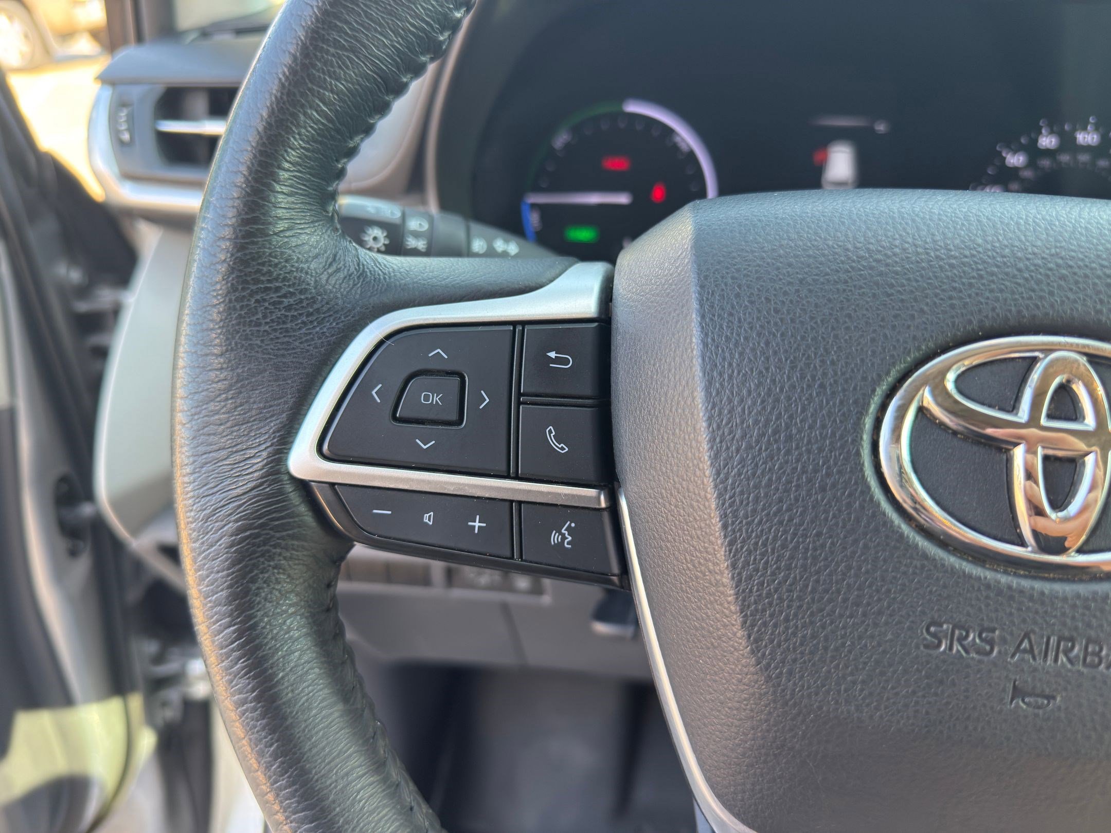 2022 Toyota Sienna XLE photo 16