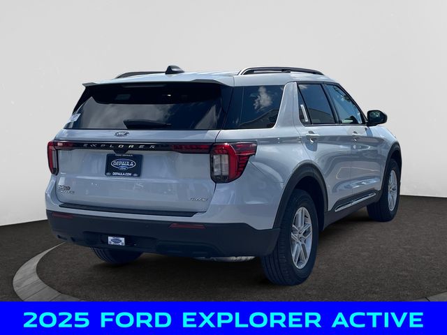 2025 Ford Explorer photo 3