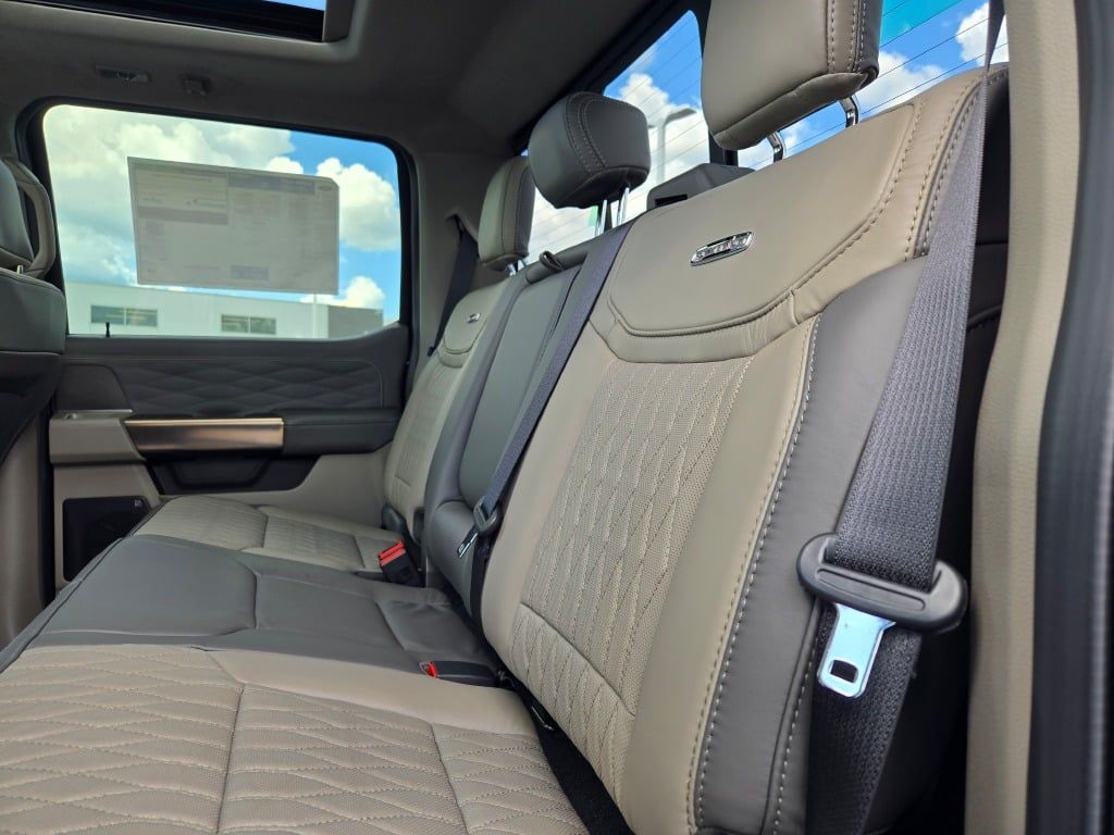2026 Ford F-350 photo 17