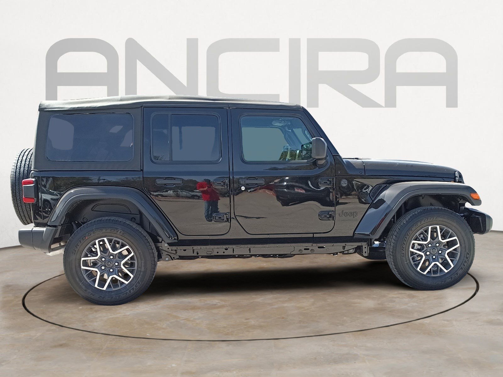 2025 Jeep Wrangler Sahara photo 10