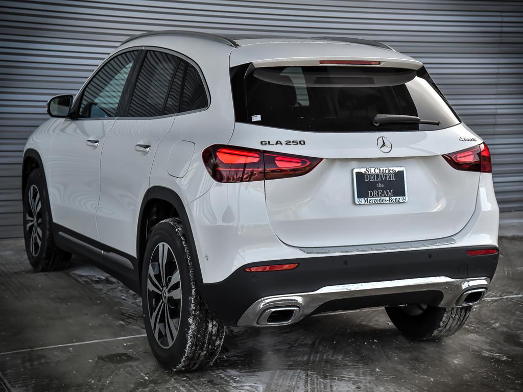 2025 Mercedes Benz GLA 250 4MATIC photo 3