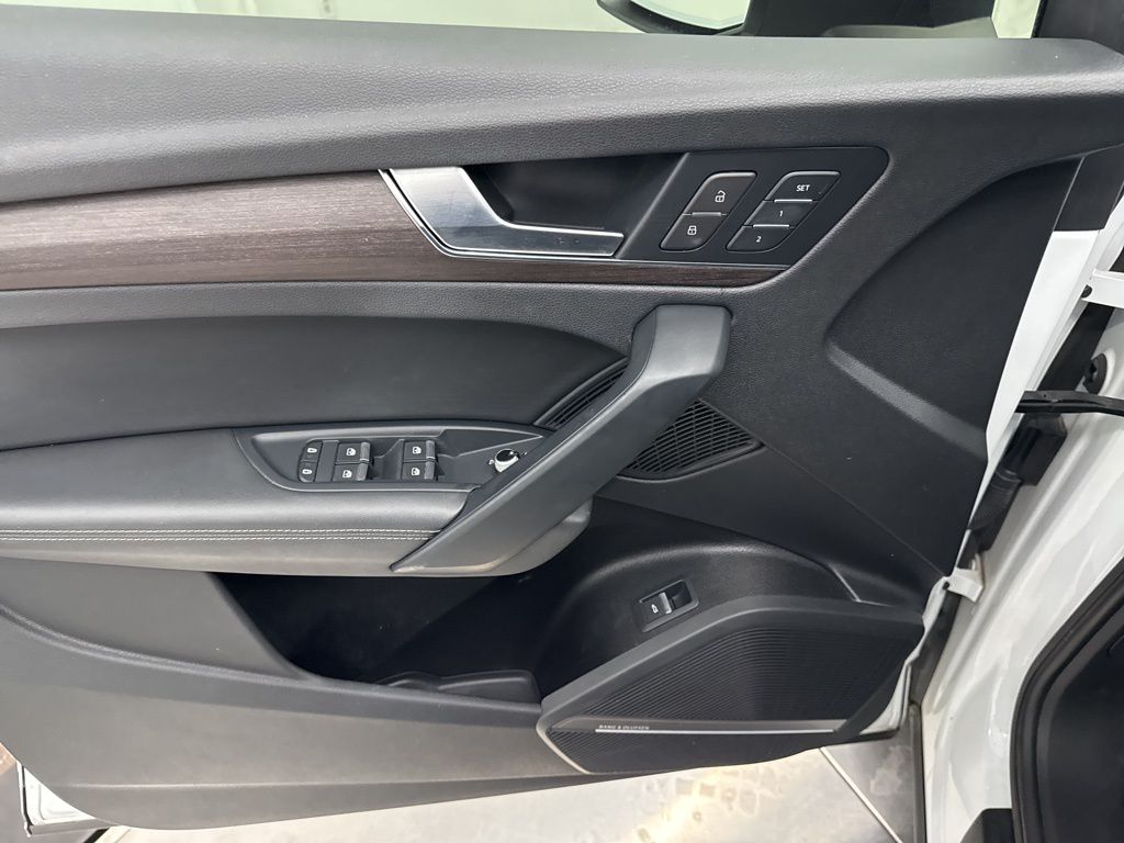 2021 Audi Q5 45 Premium Plus photo 10