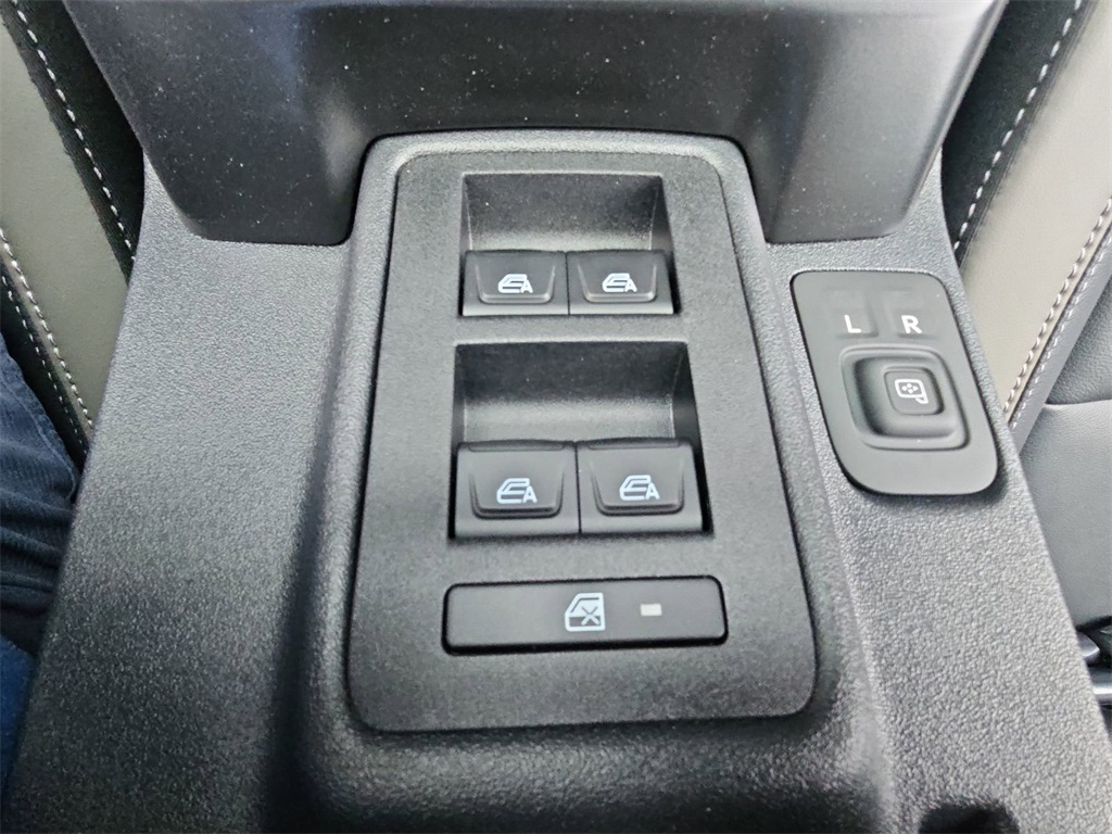 2025 Ford Bronco Outer Banks photo 27