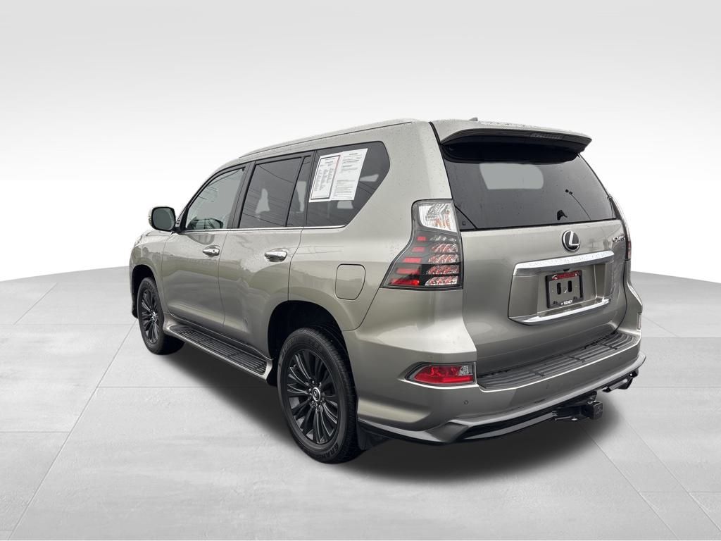 2023 Lexus GX 460 photo 2