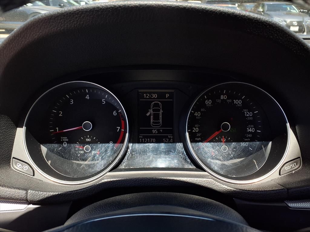 2016 Volkswagen Passat R-Line photo 10