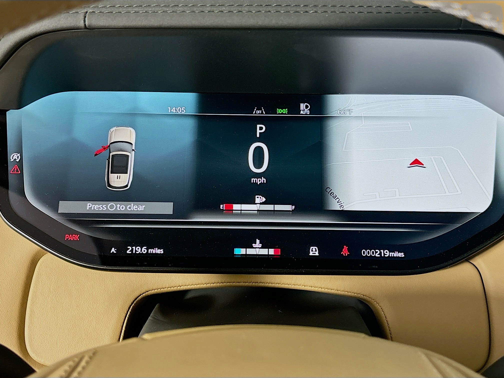 2025 Land Rover Range Rover SE photo 11