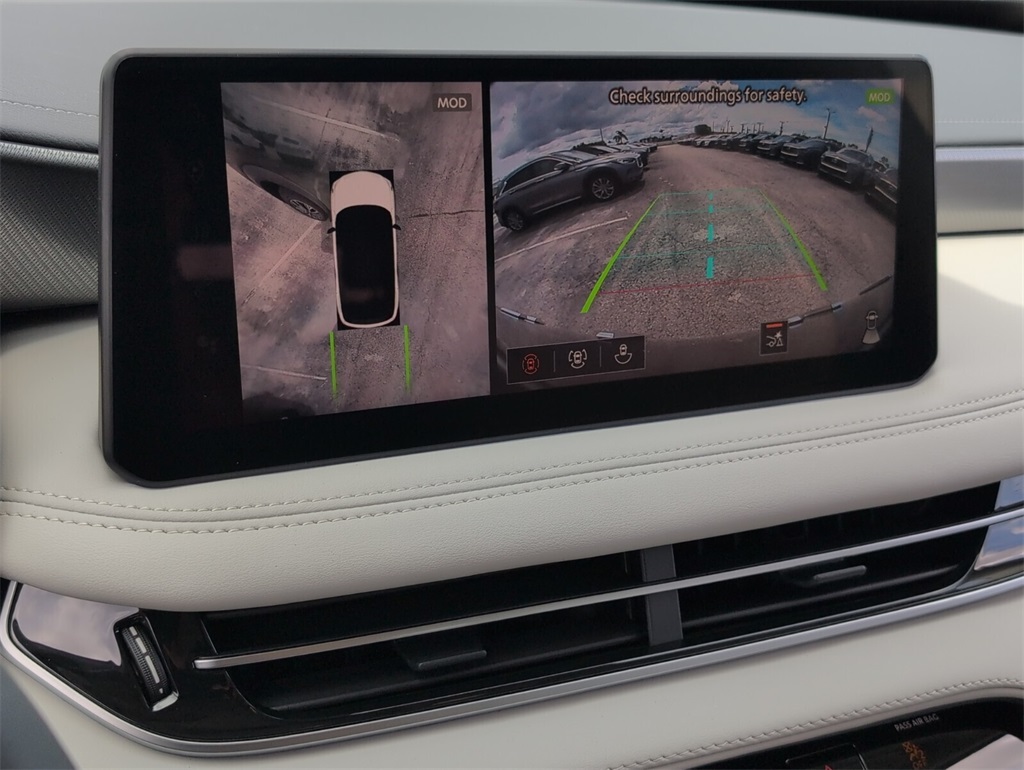 2026 Infiniti QX60 Luxe photo 10