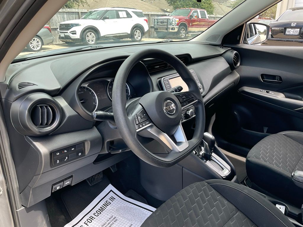 2021 Nissan Kicks S photo 22