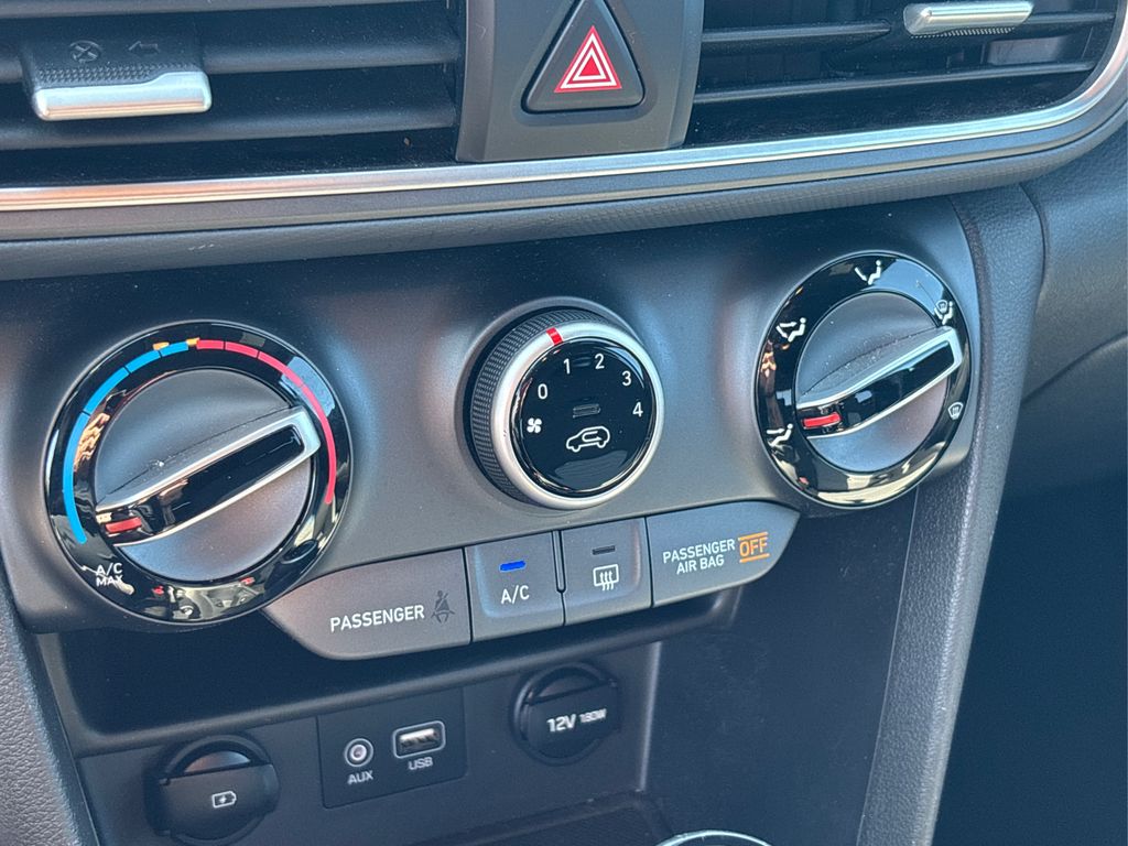 2021 Hyundai Kona SEL Plus photo 24