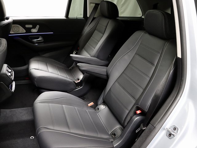 2026 Mercedes Benz GLS 450 4MATIC photo 12