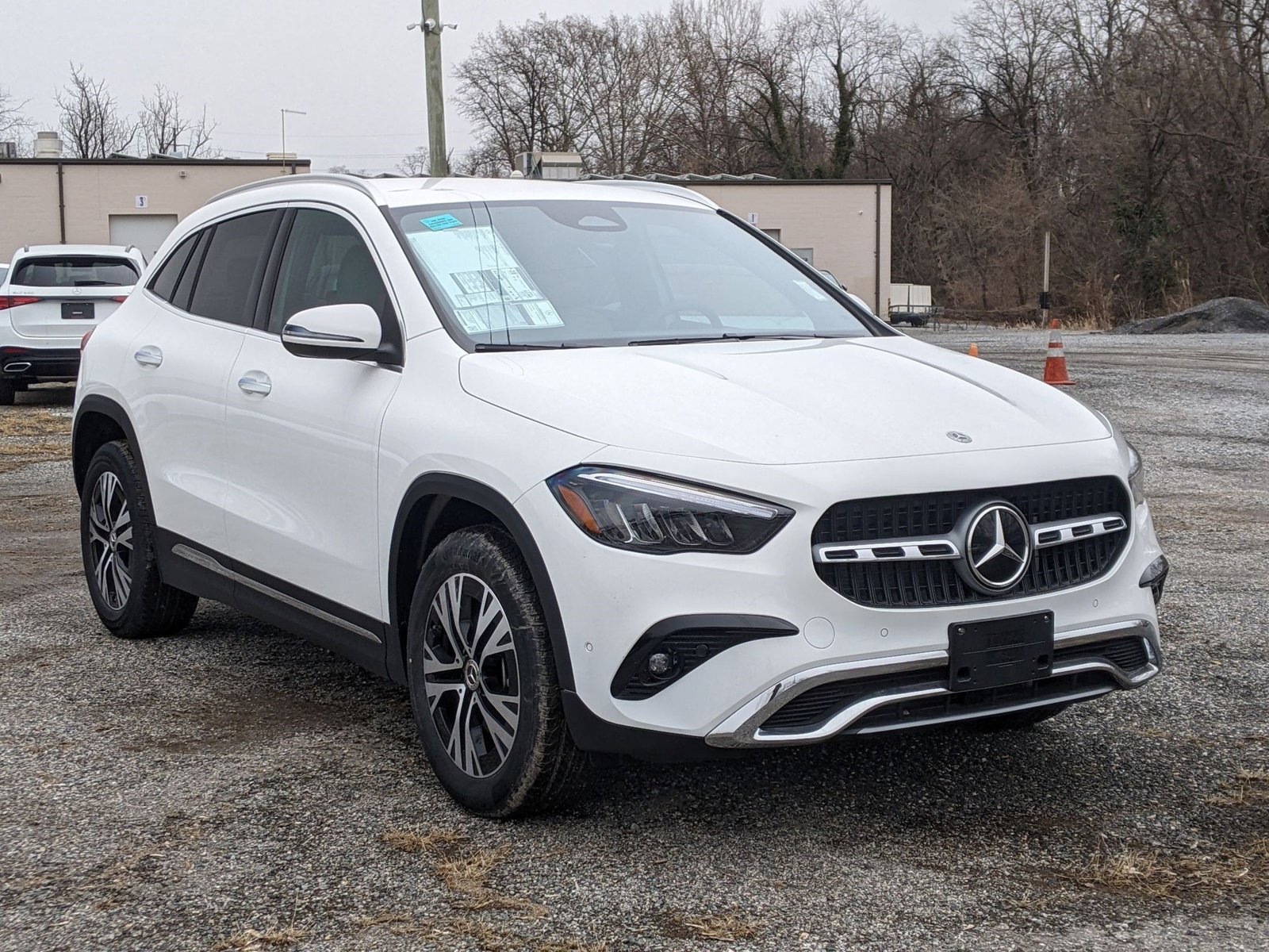 2025 Mercedes Benz GLA 250 4MATIC photo 4