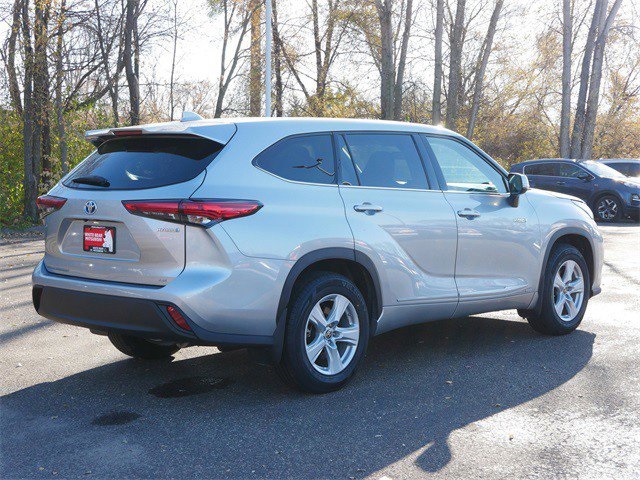 2020 Toyota Highlander Hybrid LE photo 4