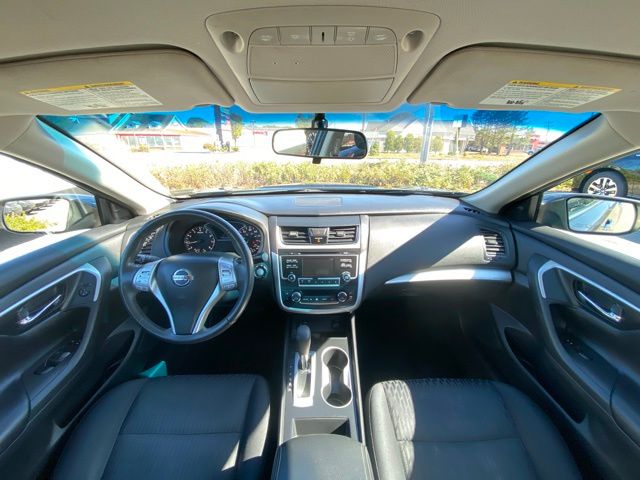2017 Nissan Altima 2.5 SV photo 13