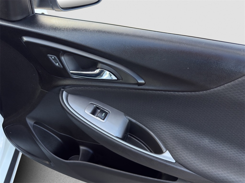 2023 Chevrolet Malibu 1LT photo 17
