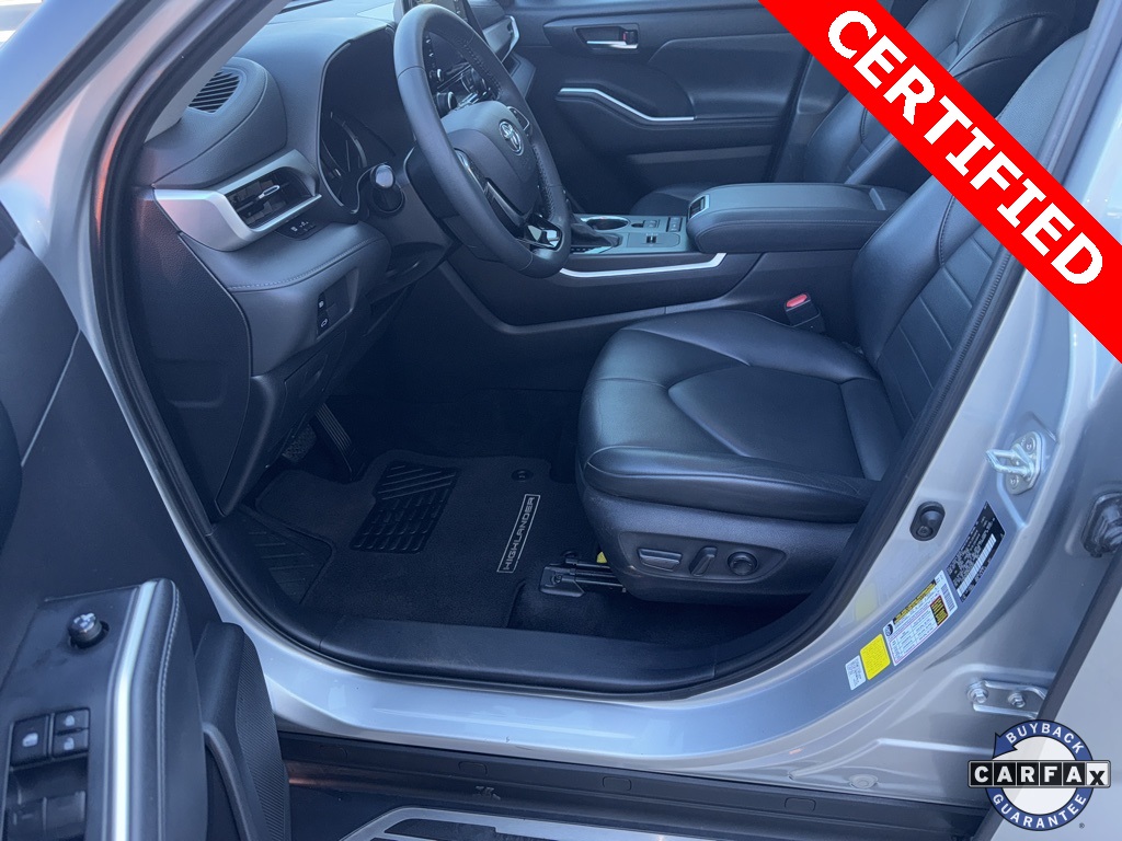 2021 Toyota Highlander XLE photo 9