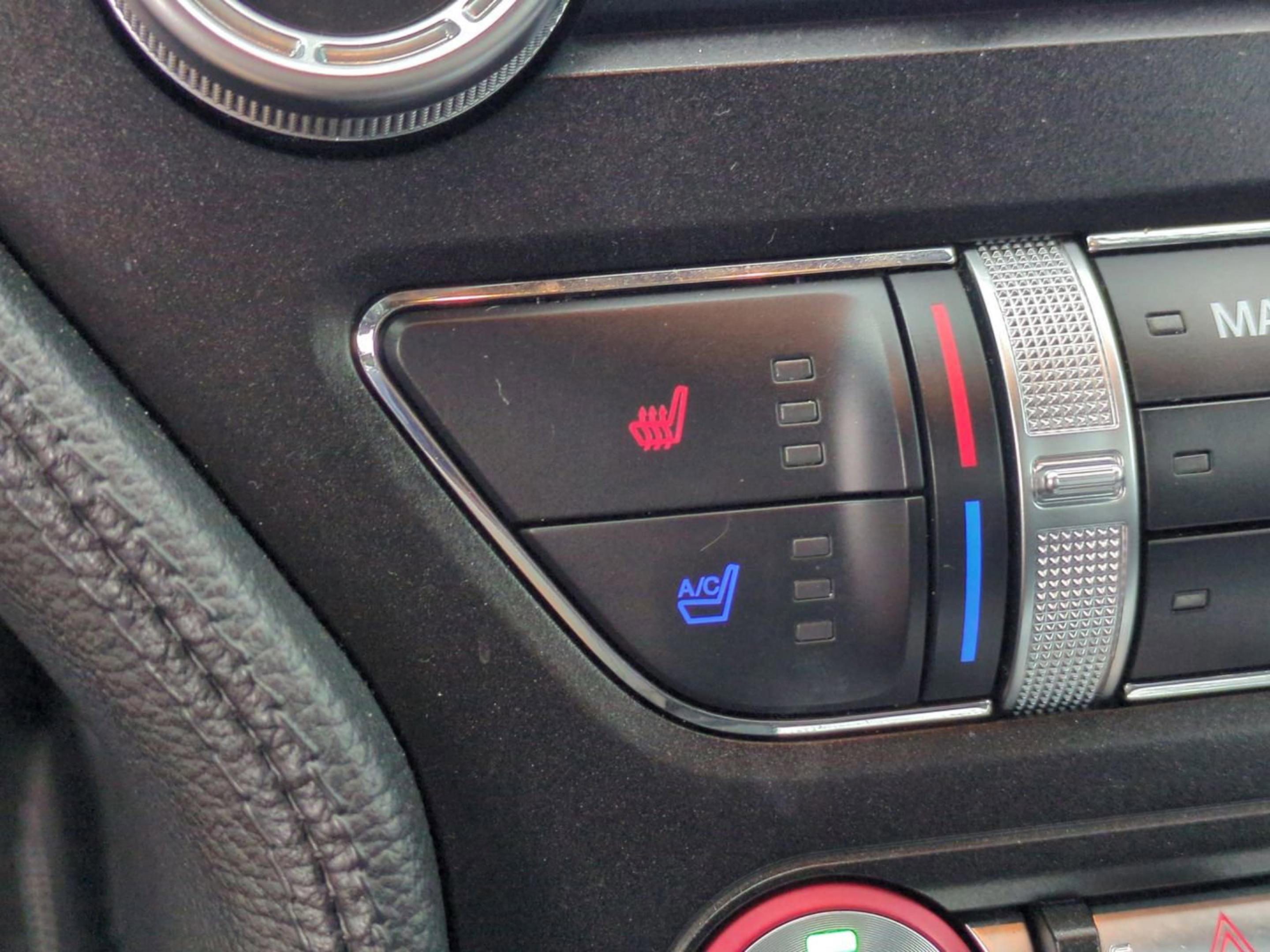 2022 Ford Mustang EcoBoost Premium photo 23