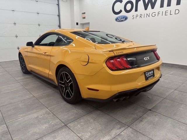 2022 Ford Mustang GT photo 2