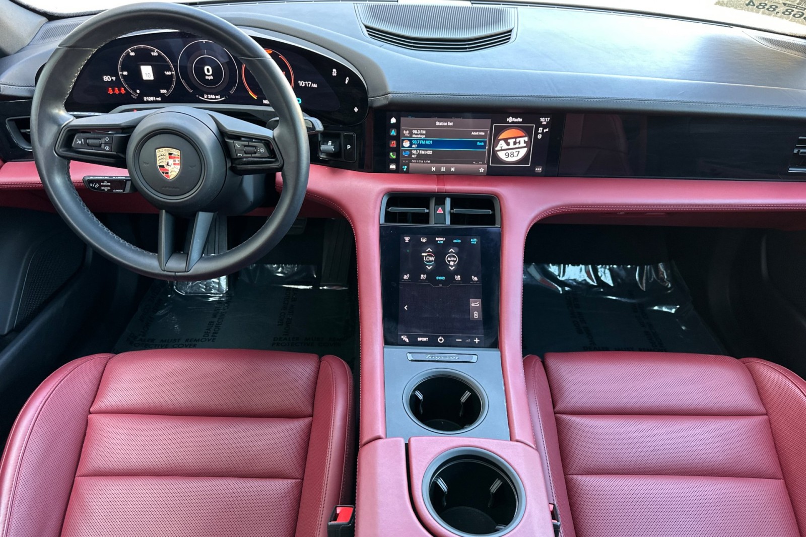 2023 Porsche Taycan photo 7