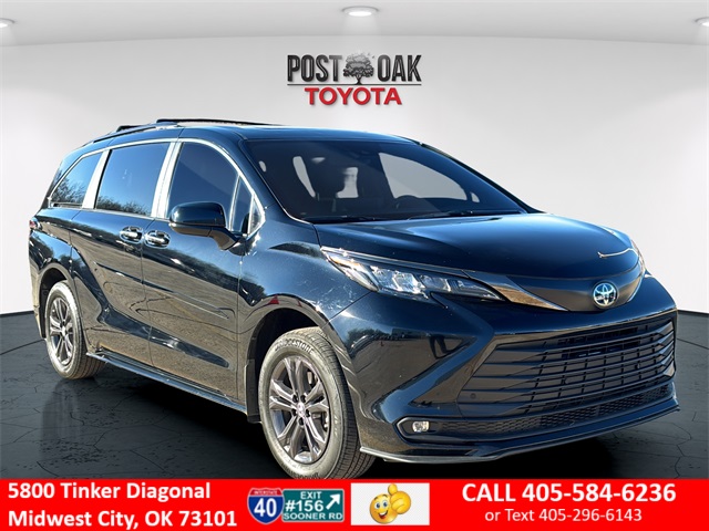 2024 Toyota Sienna Woodland Edition's photo