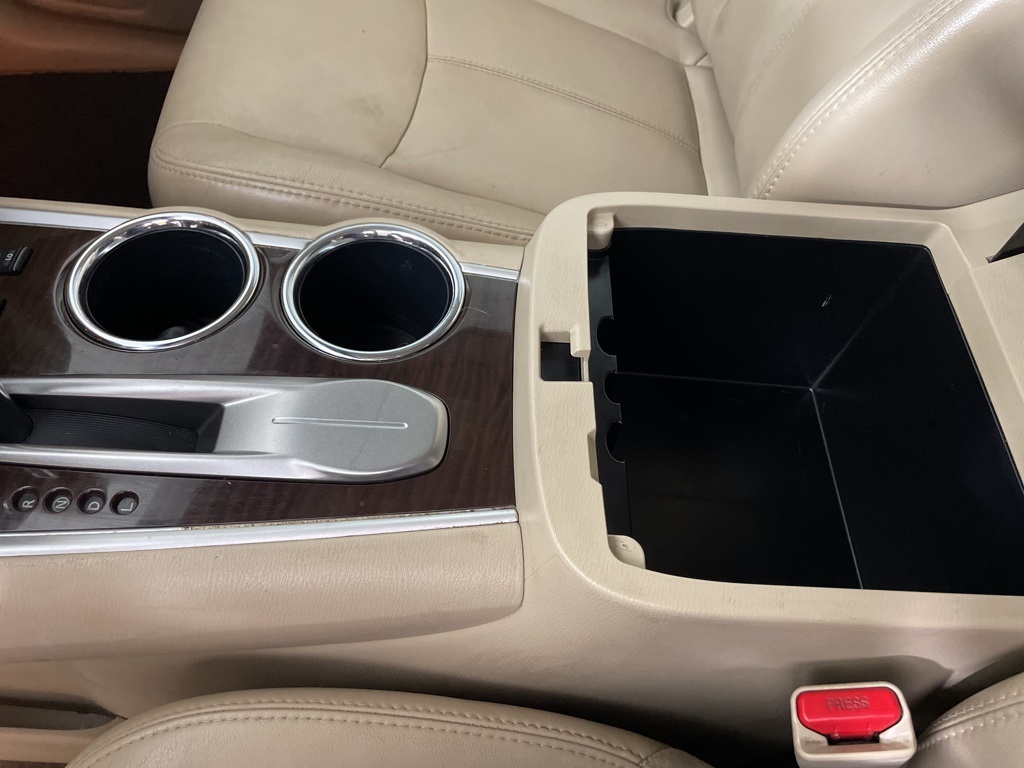2014 Nissan Pathfinder SL photo 30