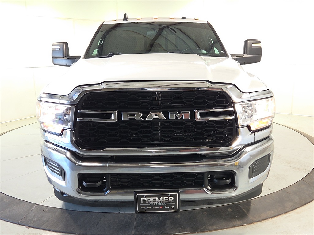 2024 Ram 3500 Tradesman photo 2