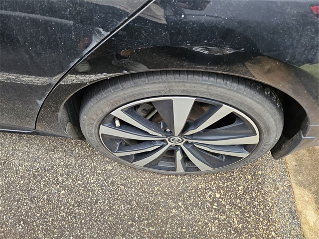 2021 Nissan Altima 2.5 SR photo 4