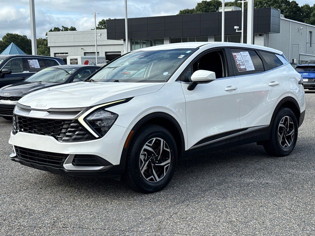 2023 Kia Sportage LX photo 3