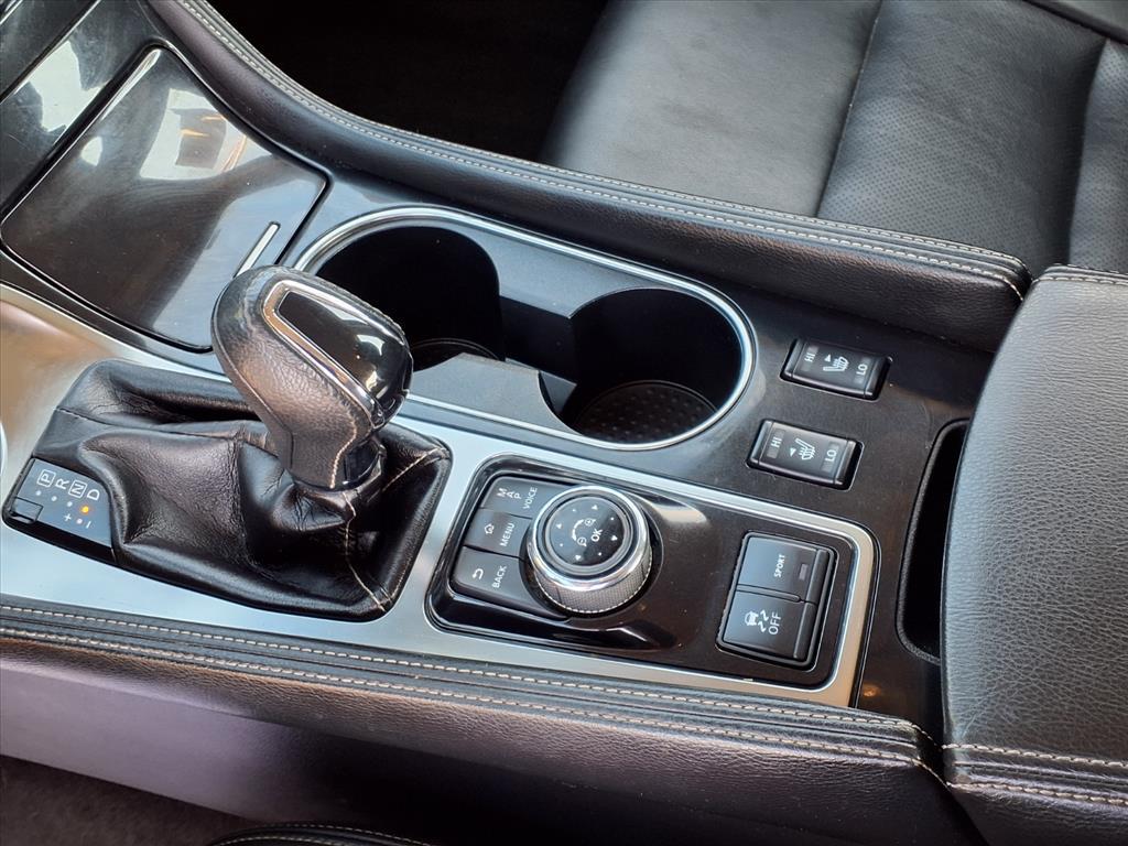 2020 Nissan Maxima SV photo 12