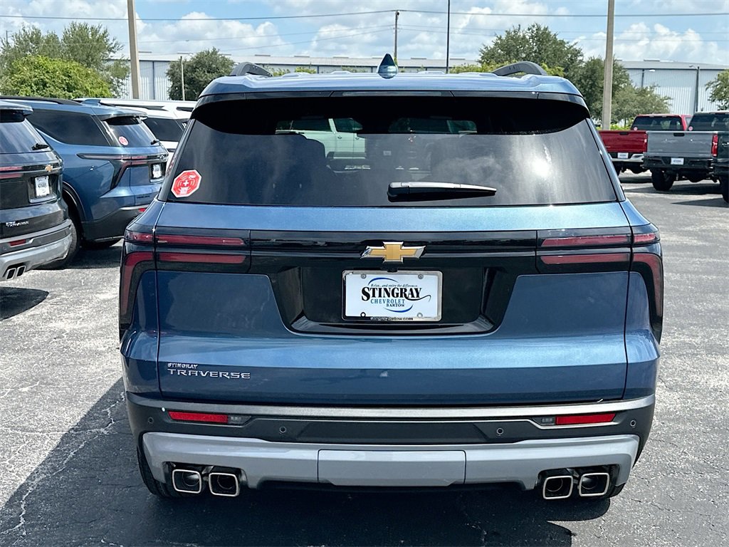 2026 Chevrolet Traverse photo 3