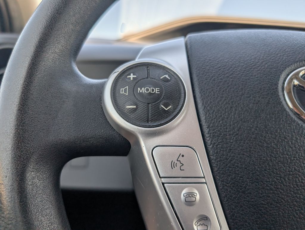 2015 Toyota Prius C Four photo 8