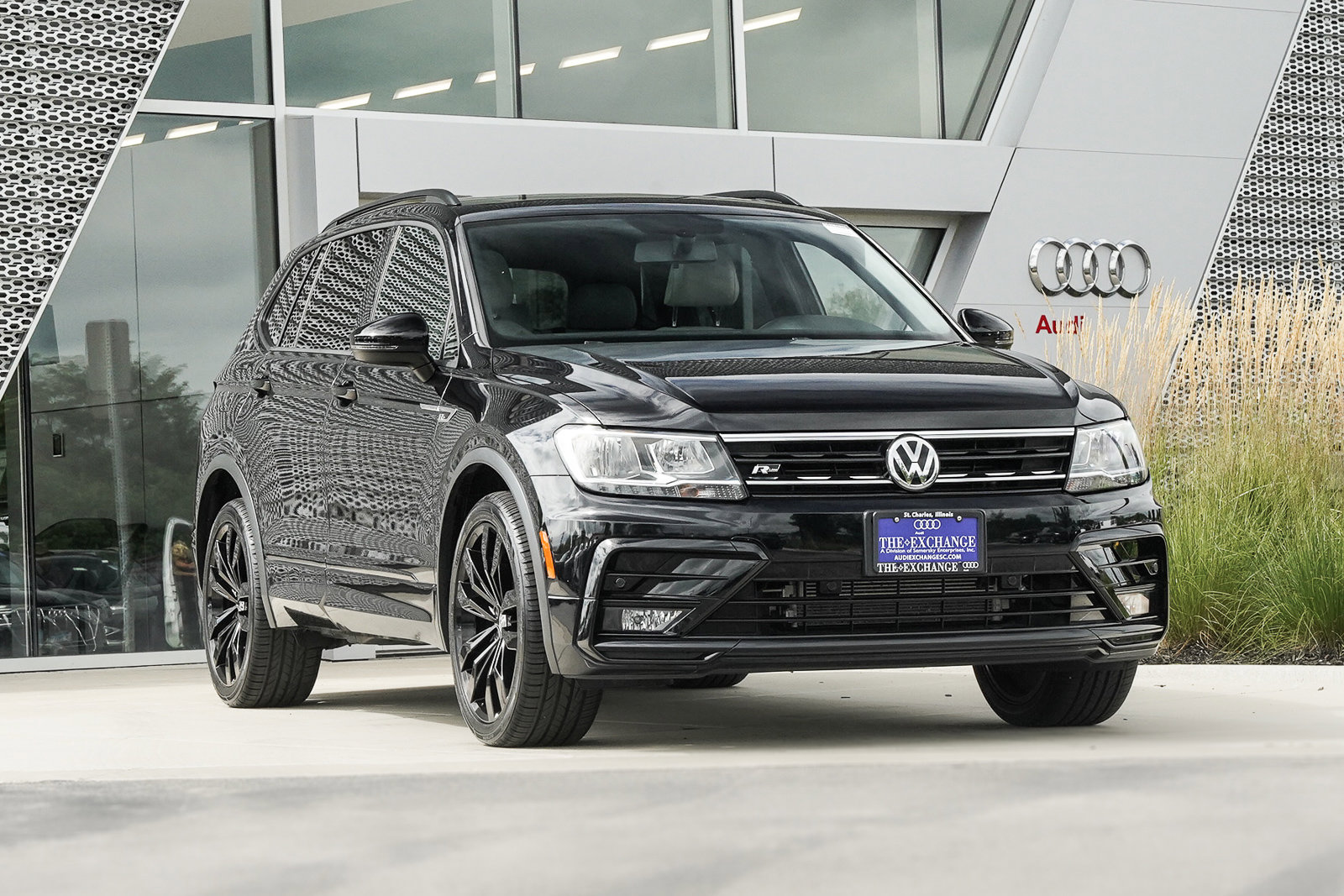 2020 Volkswagen Tiguan SE R-LINE BLACK
