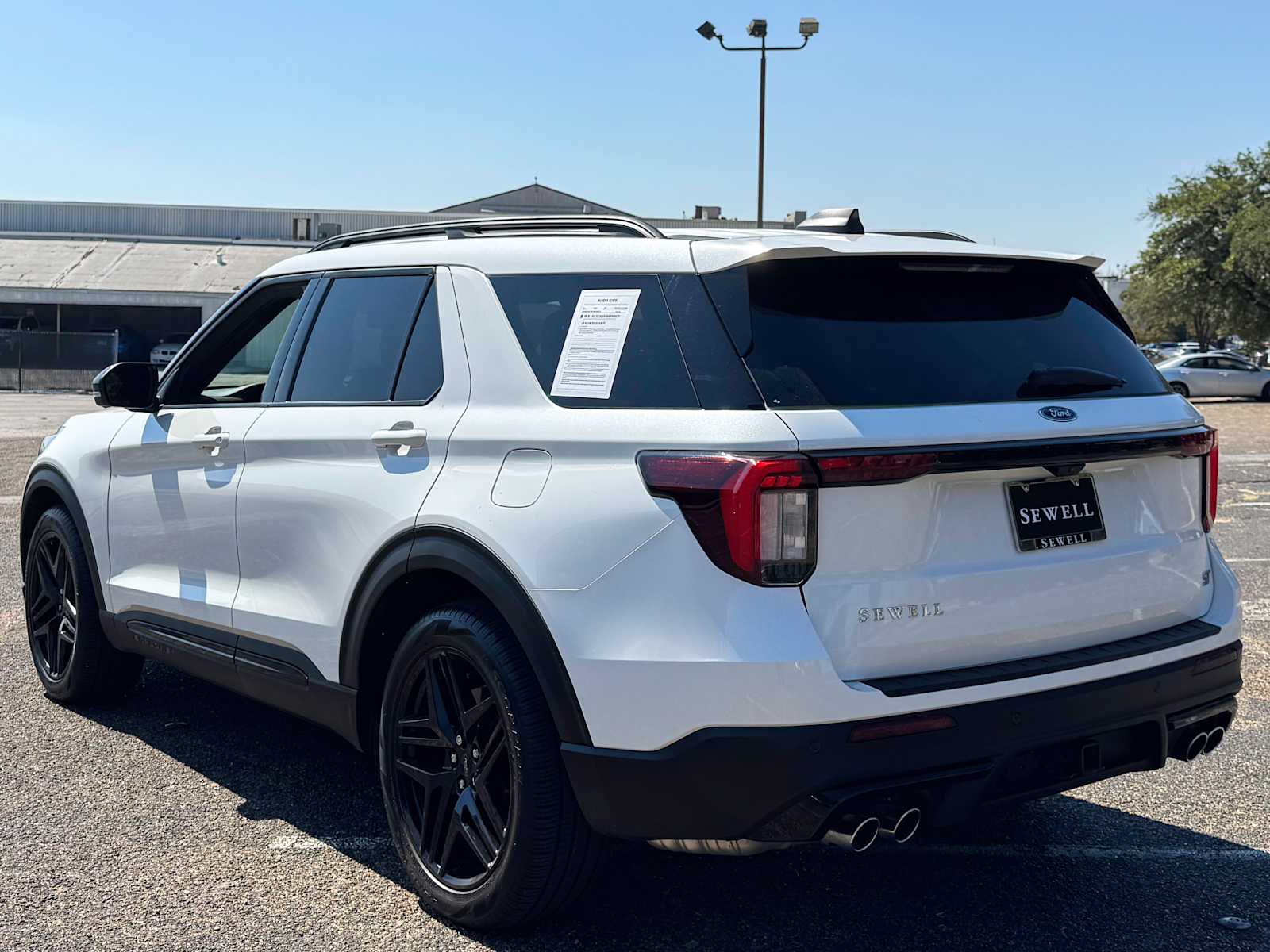 2025 Ford Explorer ST photo 3